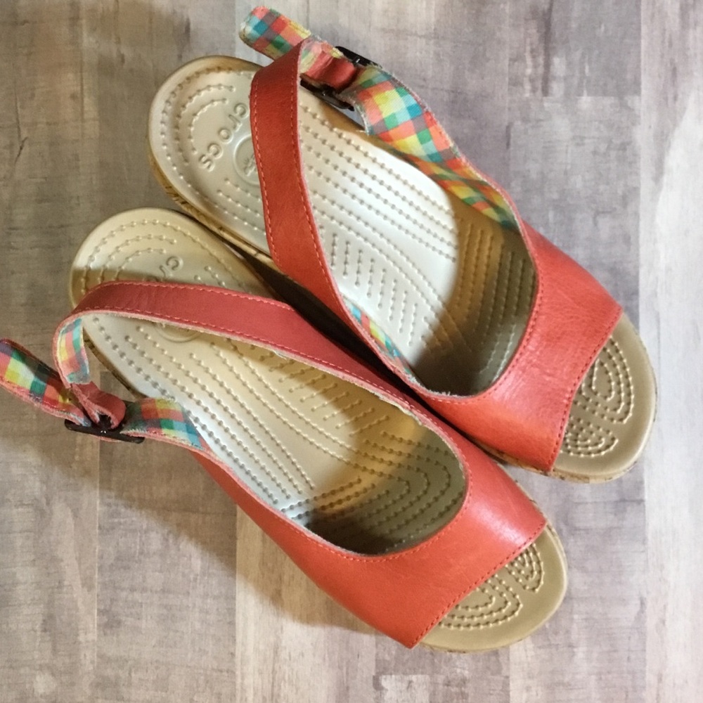SALE!  CROCS Coral Buckle Wedges Size 8, EUC